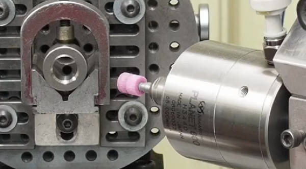 大隈车床370钢件研磨内孔65000转nakanishi高速气动主轴加工效果好