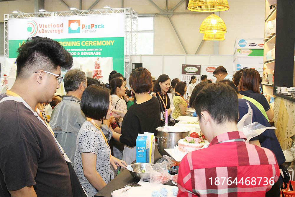 雪糕机,棒棒冰机,冰棒机,冷饮机械,冻结槽成套设备,炒冰机,自动切块机