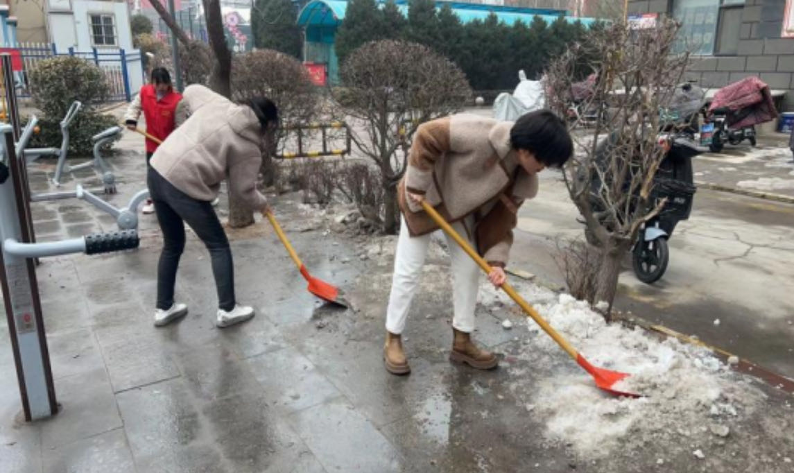 學雷鋒當先鋒萌娃在行動太原市小店區新星幼兒園育傑分園開展學雷鋒