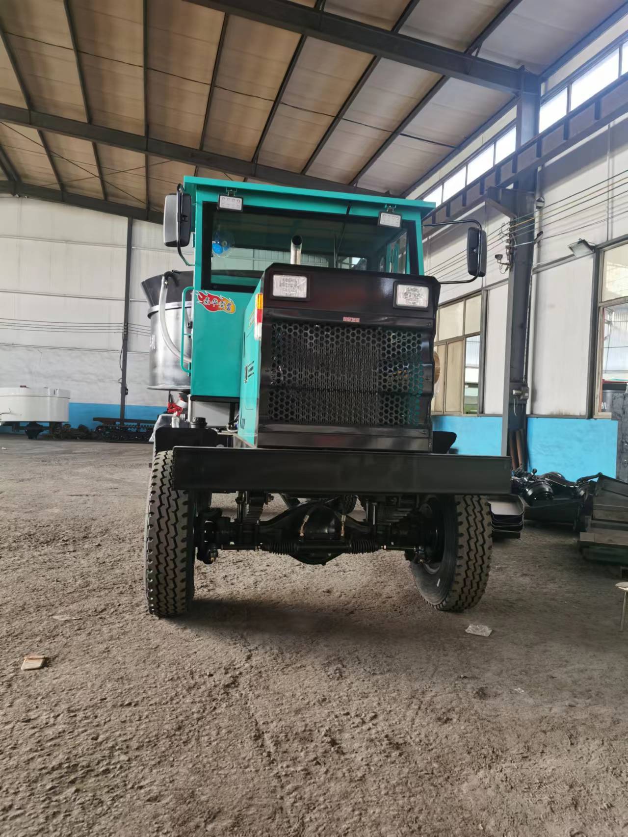 四驱多功能平口搅拌车地下混凝土搅拌运输车四不像搅拌运输车能在哪里