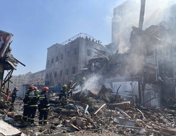 河北省廊坊市三河市燕郊镇发生了一起爆燃事故