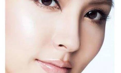 黛昂丝告别草莓鼻收缩鼻头毛孔有妙招