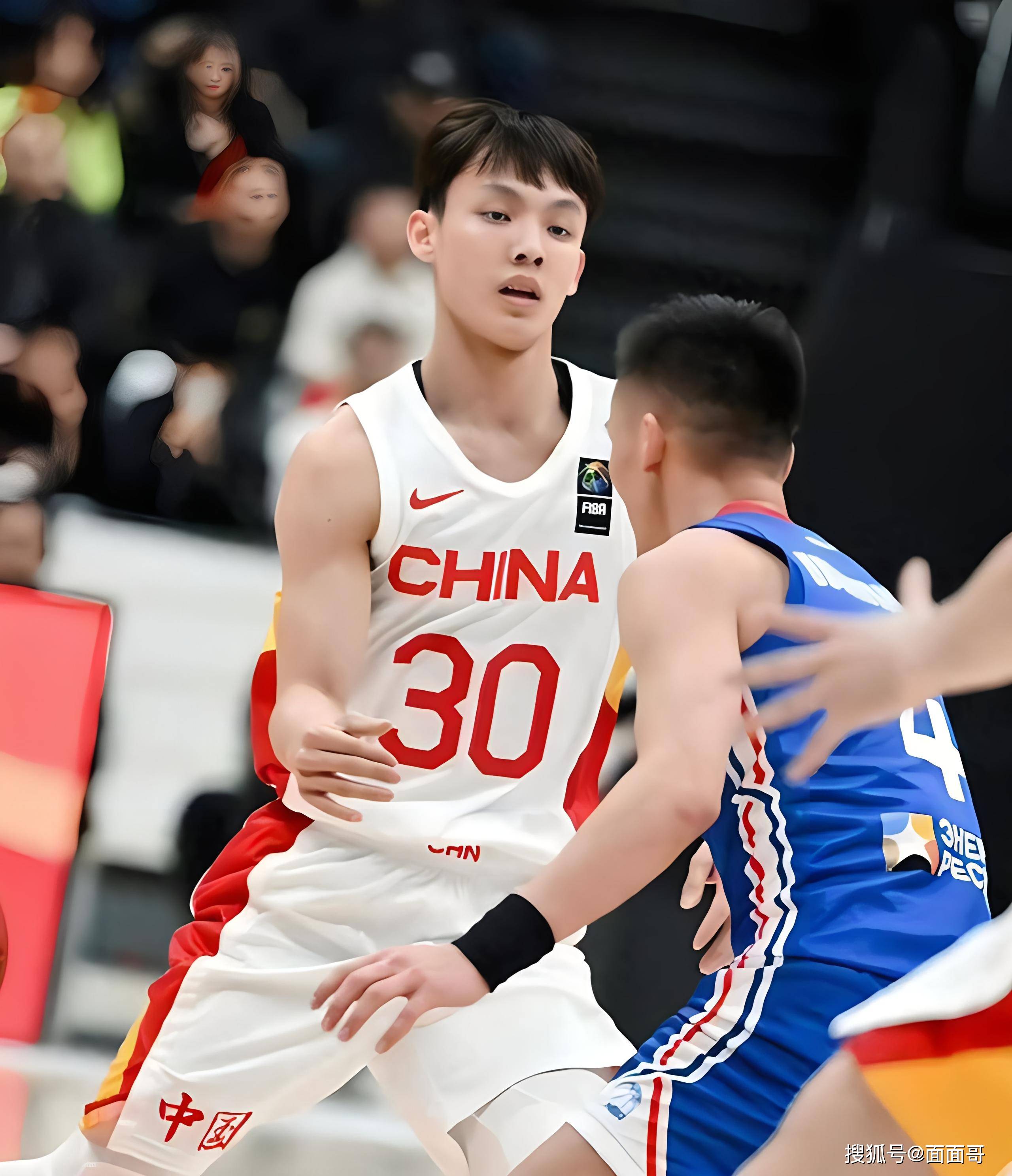 胡明轩:中国男篮后卫线需提升,失败不是终点_世界杯_传球_比赛