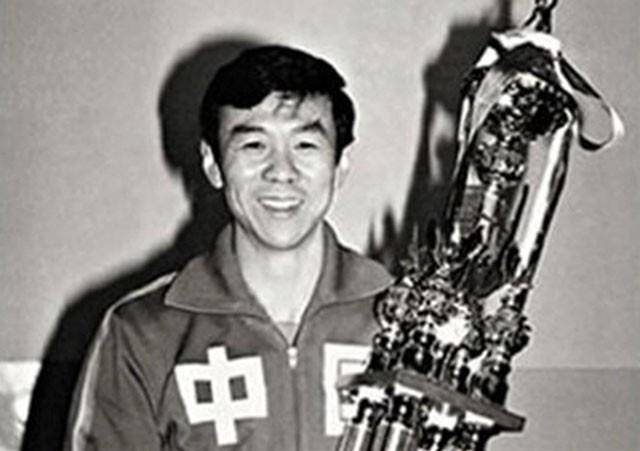 原创郎平一生恩师袁伟民83岁高龄看着依旧年轻面容慈祥爱锻炼