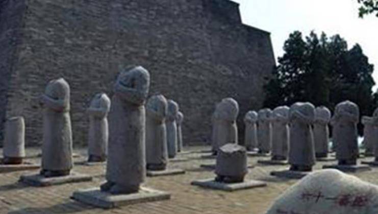 武则天墓有61个无头石人千百年来难以解释结果被两位农民解开