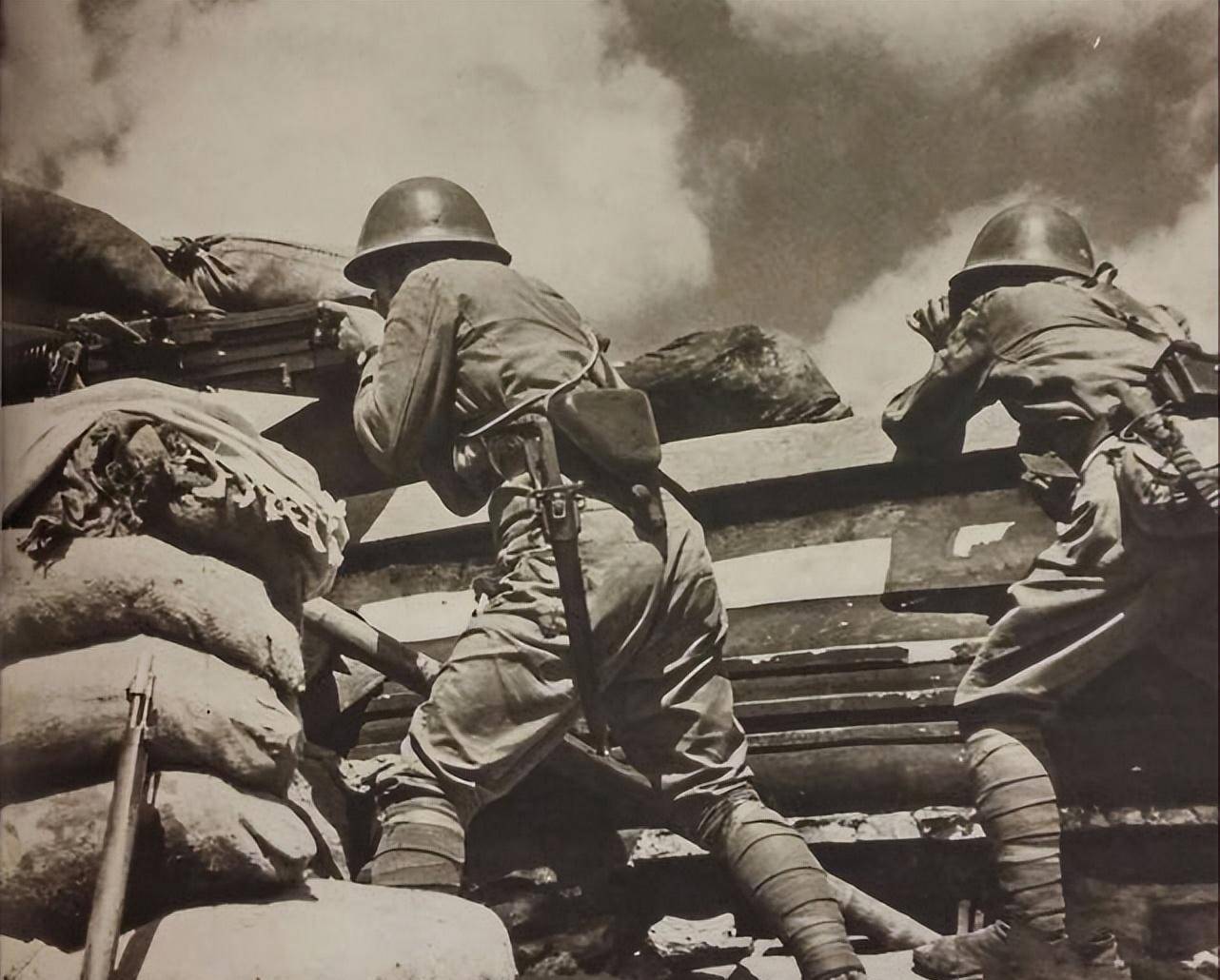 南昌起义,叶挺好友突然率部逃跑,后因为一个贡献被夸爱国_蔡廷锴_部队