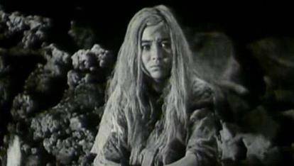 原创真实版白毛女躲入断头山17年浑身赤裸满头白发事迹堪称传奇