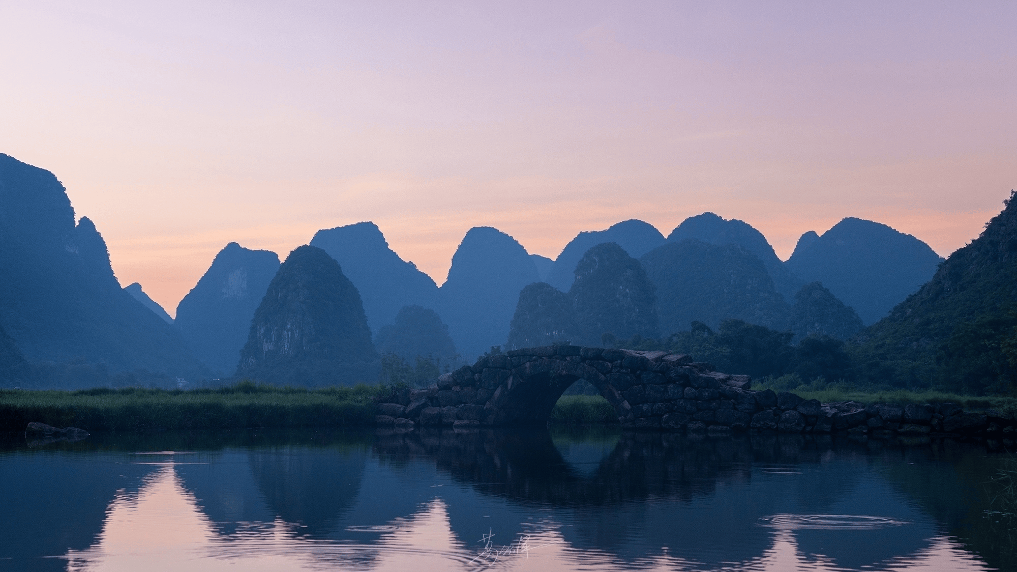 桂林的山的特点图片