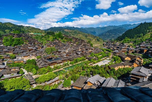 贵州的旅游景点有哪些地方最好玩，贵州七日游详细旅游攻略，避免被坑就看完