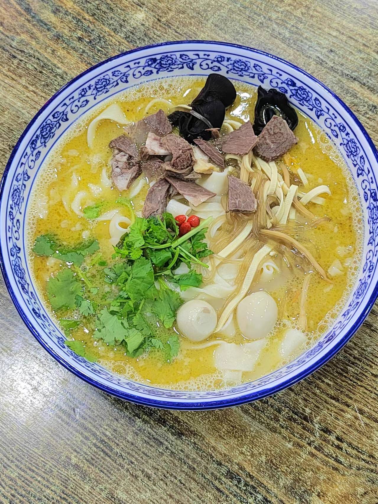 豫家滋补烩面,制作正宗河南美食,味道好!