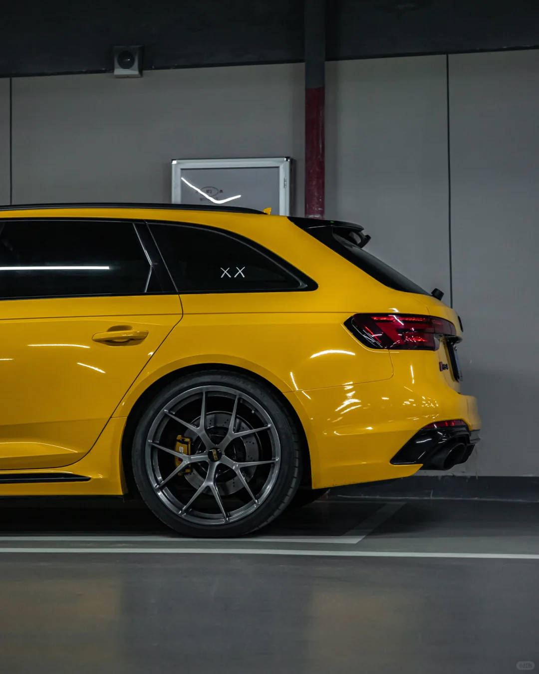 奥迪rs4改钢琴葵花黄,在座的各位,请收好这份帅气!_搜狐汽车_搜狐网