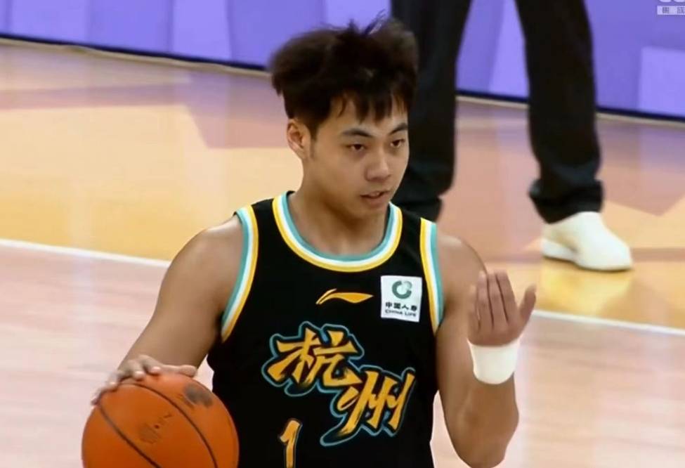 广厦男篮吊打宁波胡金秋8投8中168奥卡福14分威瑟斯庞115