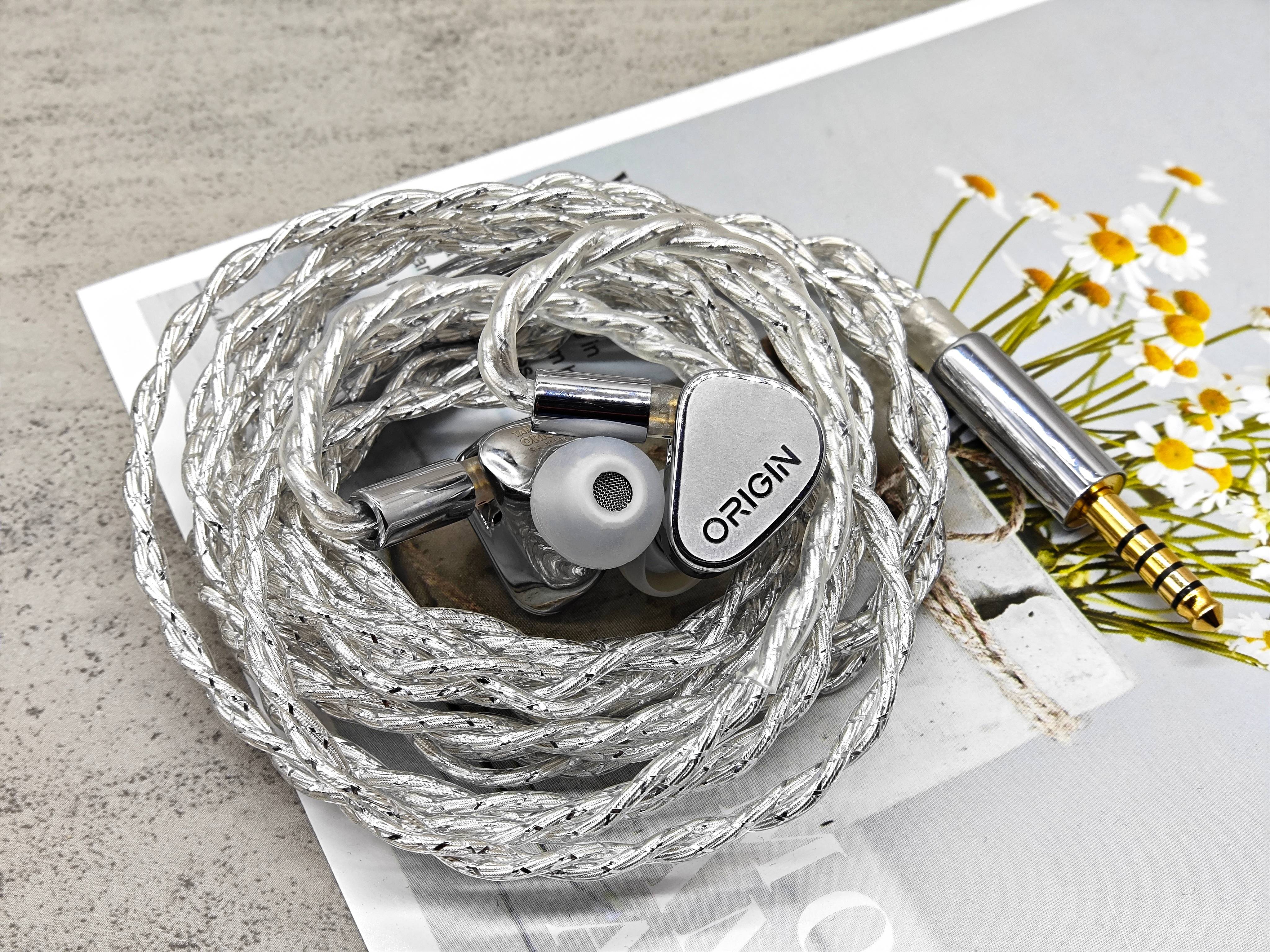 总的来说,既往在我的印象里,天使吉米的耳机素质普遍不是强项,调音却