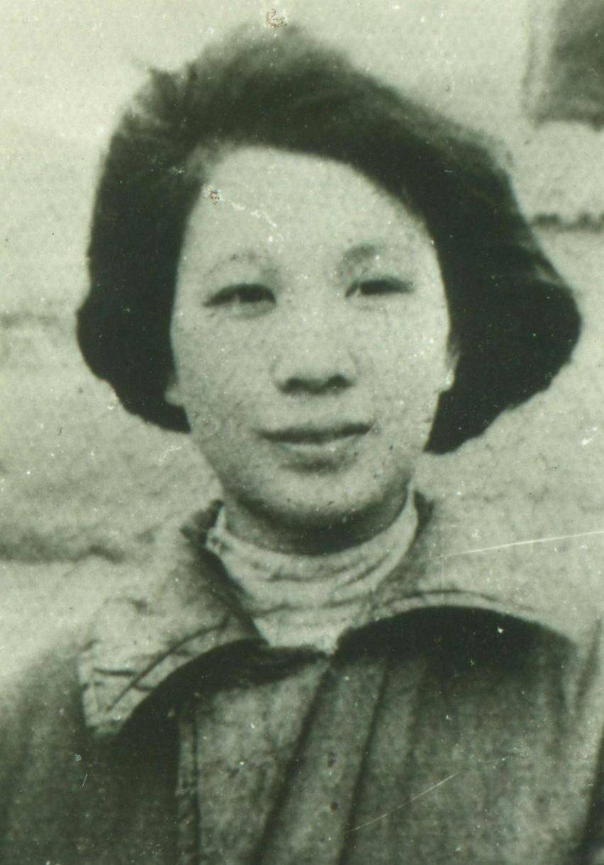 75年歌乐山老农挖出戴手镣的女尸经查是26年前的军阀叛女