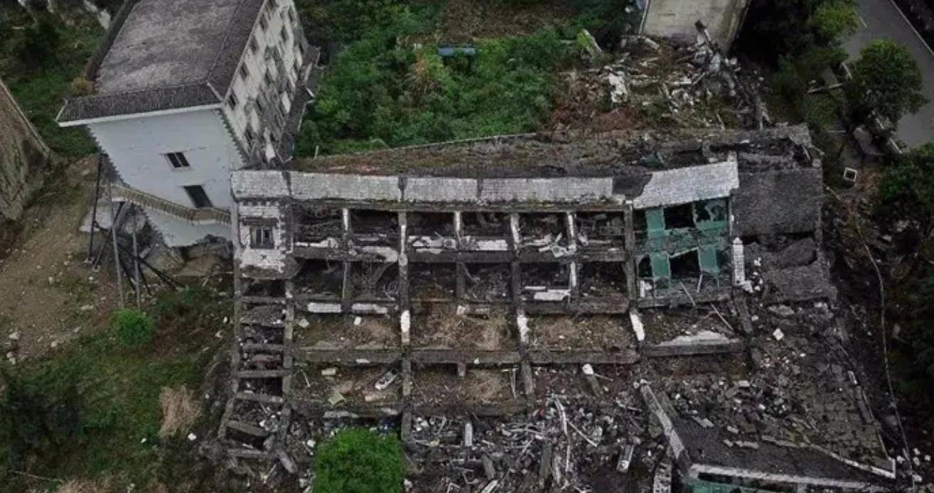 丢下学生逃跑的北大才子"范跑跑",如今怎么样_范美忠_四川省_历史