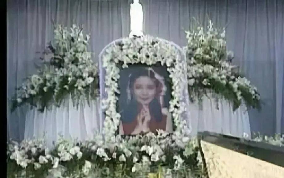 原创1995年邓丽君去世不到一个月退役军统少将她是秘密情报人员