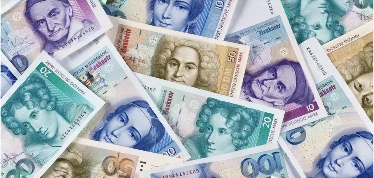 其余有200,100,50马克等,2002年欧元正式在欧洲实行以后,德国马克便