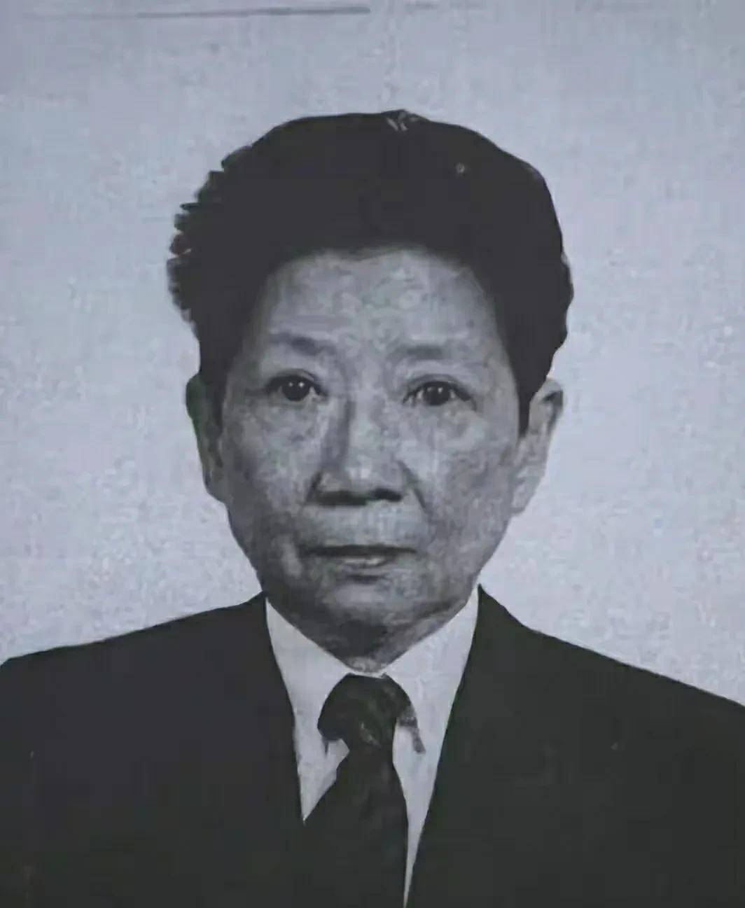 孔二小姐:弥留之际仍特立独行,入殓时被换上女装,最后葬于美国_孔令伟