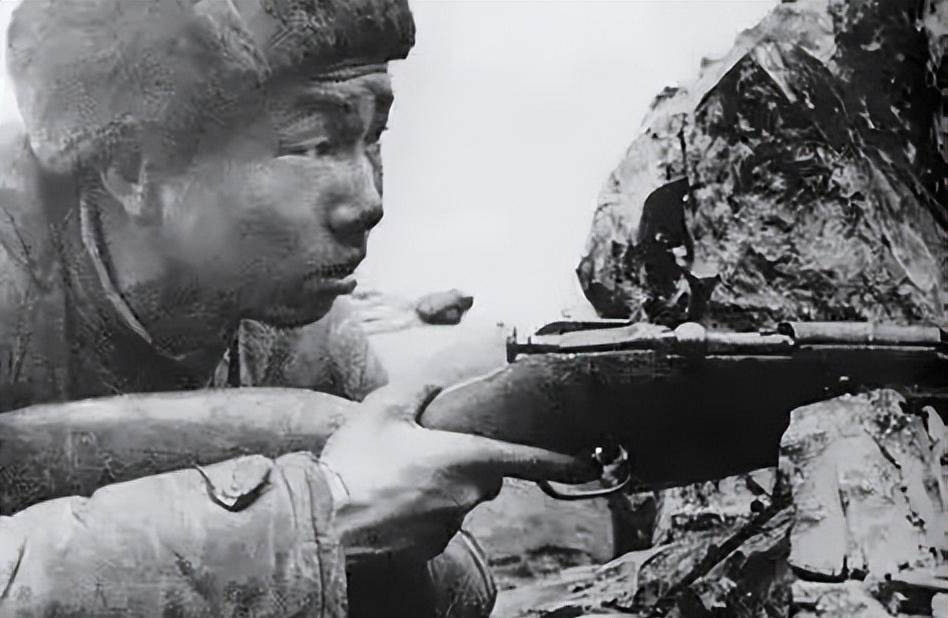 原创皮定均追悼会上陌生男子痛哭流涕有人认出了他神枪手张桃芳