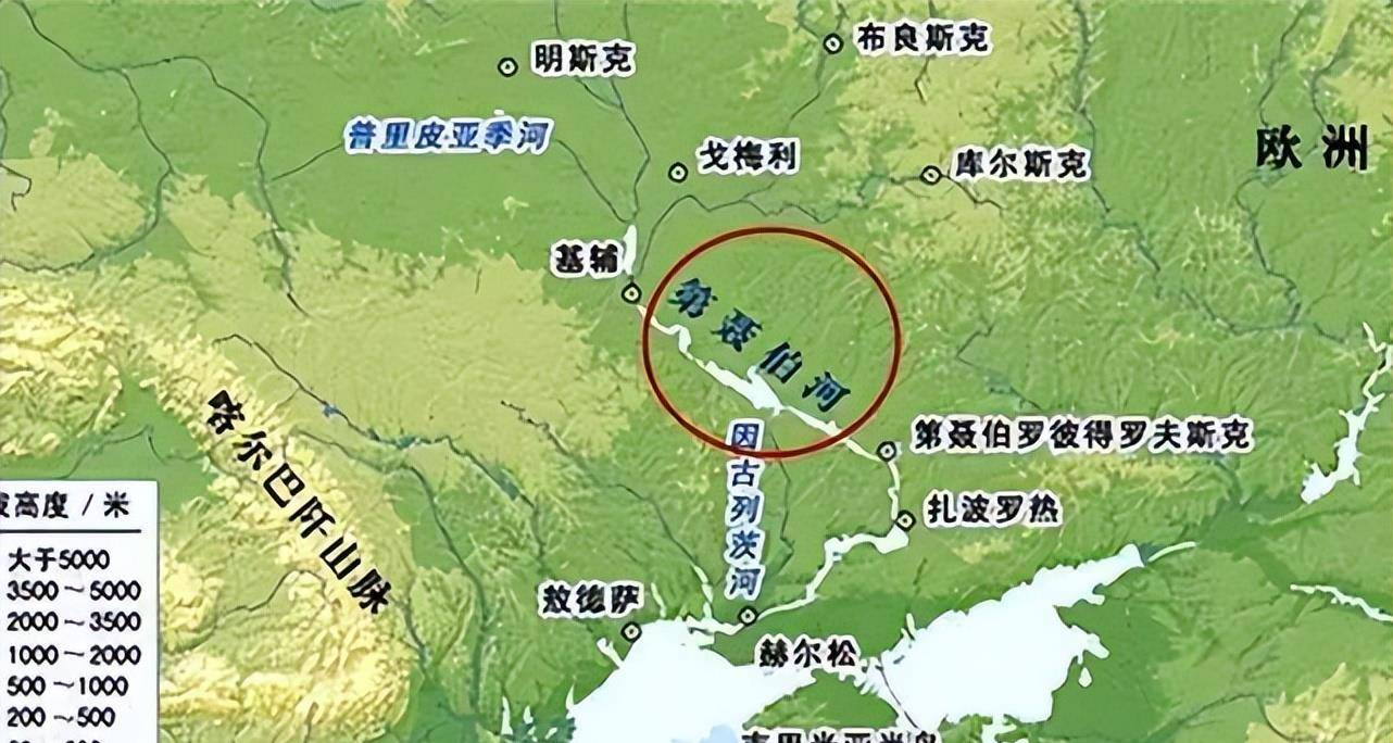 1954年,克里米亚被划归给乌克兰后,按照莫斯科中央的指示,从第聂伯河