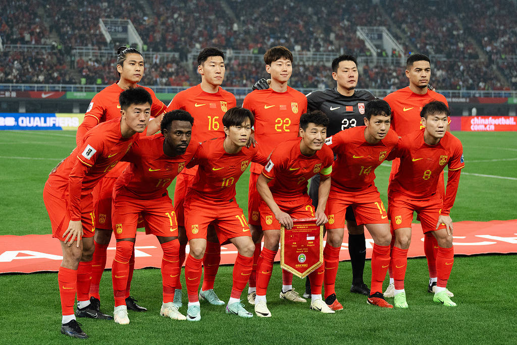 让人气愤国足41新加坡央视解说怒批29岁泰山悍将