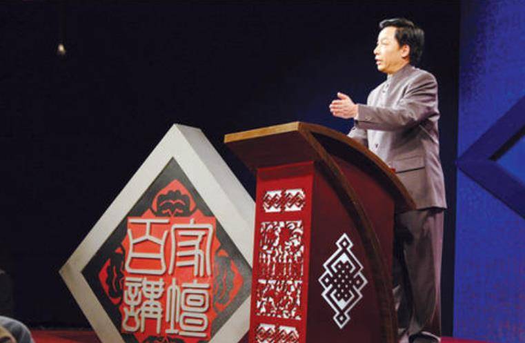 原创文人嘴遁之战易中天全力输出不讨好余秋雨云淡风轻显气度