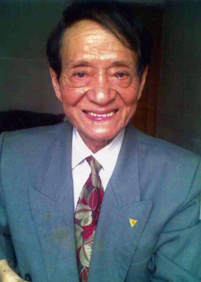 原创军统特务男扮女装潜逃在上海1955年一封举报信致使万国雄落网