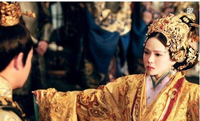 第二,王室的女儿,她说"baozi"董白,东汉太师董卓之孙女,董卓当权时