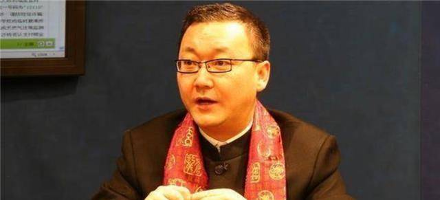 央视名嘴马斌因不雅照被央视除名涉嫌走私两条烟被判入狱