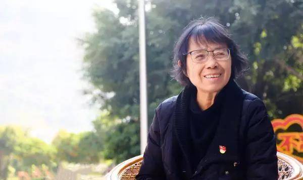 张桂梅:跟大山"抢"孩子,就算搭上性命,也要多救一个女孩_华坪县_工作