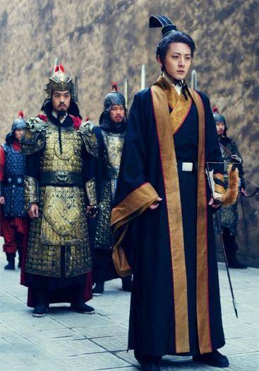 王莽克己复礼威望崇高民众视为周公在世为何史家却大肆批判