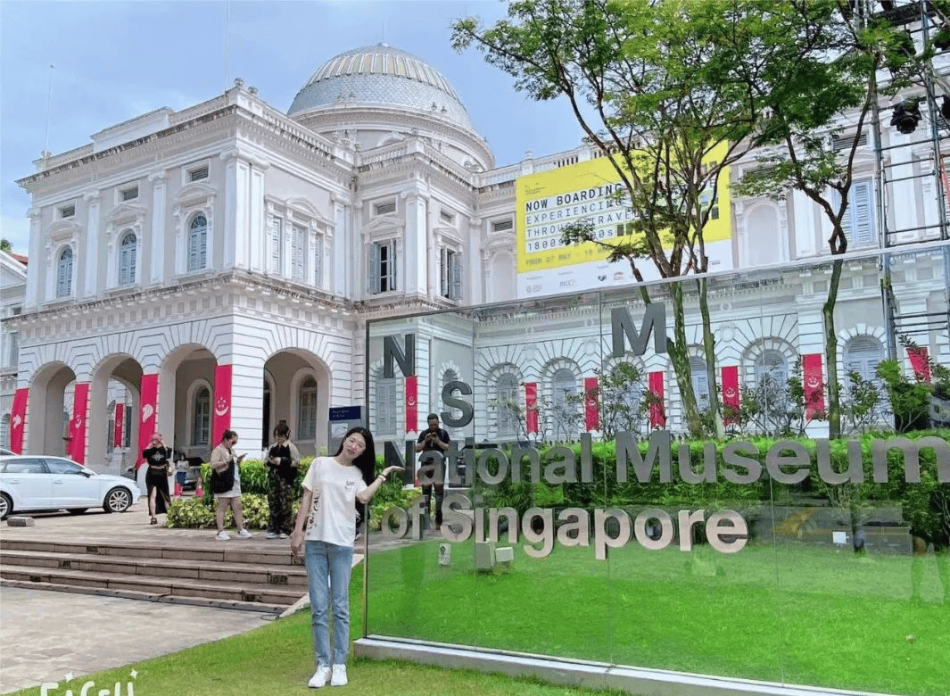 曾获"优秀研究生"和"三好学生"等称号;曾获2015 esri杯大学生gis软件