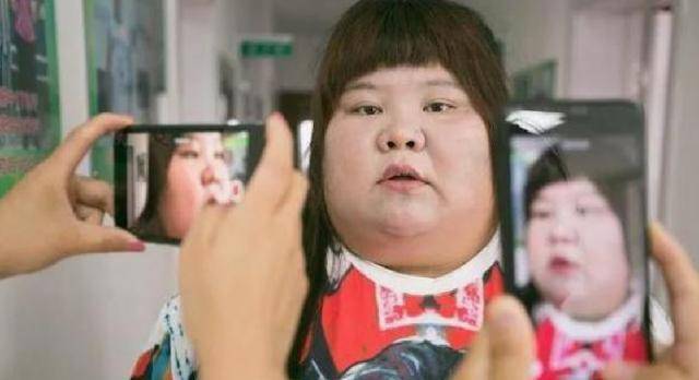 原创"校花"陈皖枝:丈夫过分宠溺,养到300斤睡塌2张床,如今怎样