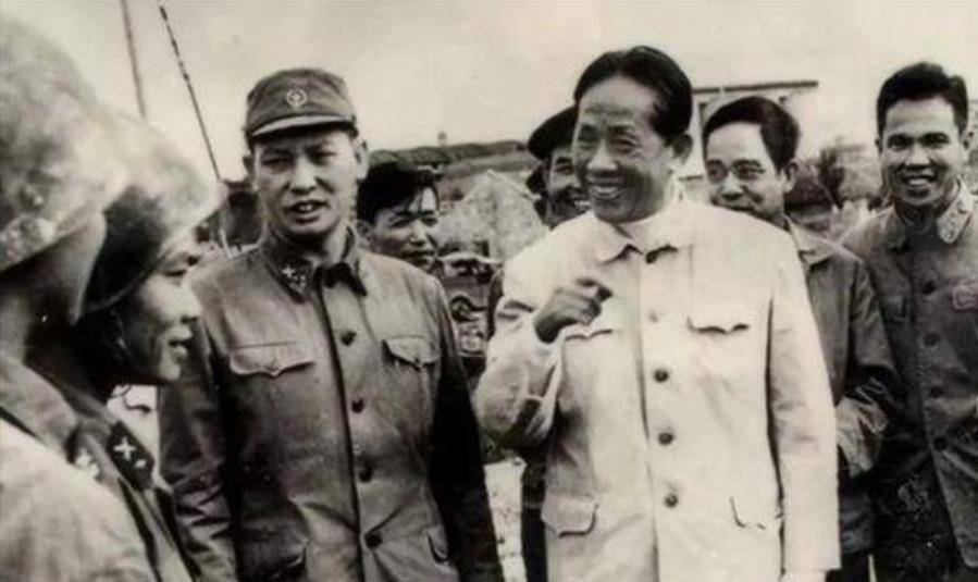 原创原创1981年越军上尉乔清陆携9人驾驶飞机投奔中国后来怎么样了