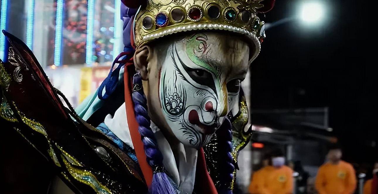 原创2005年高雄一家6口集体中邪猛吃人中黄之后女儿离奇身亡