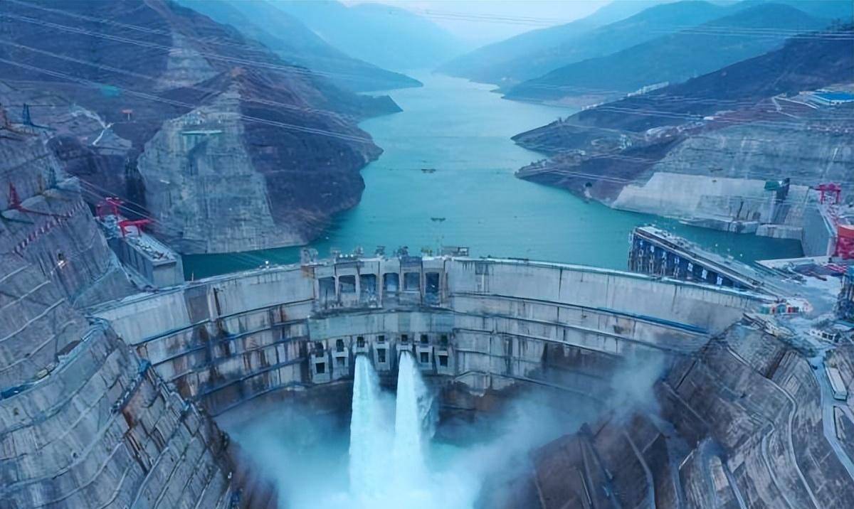 原创回顾历史白鹤滩水电站历经数十年建成号称中国印钞机