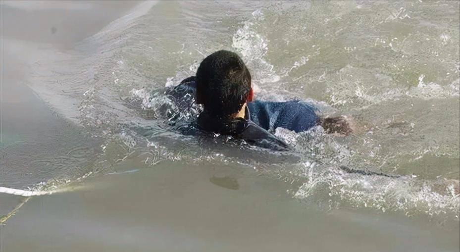 原创原创1999年江苏小伙救下溺水女孩1年后为何起诉女孩索赔26万