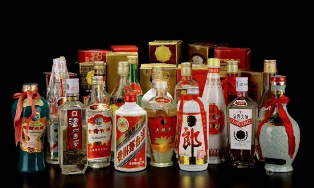 艾浩编辑 | 李文贤大山深处的蝴蝶扇动翅膀,引起整个酒业的风暴