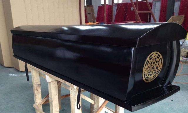 为什么农村老人告诉晚辈"切莫试人鞋",原来背后有这么多讲究_棺材