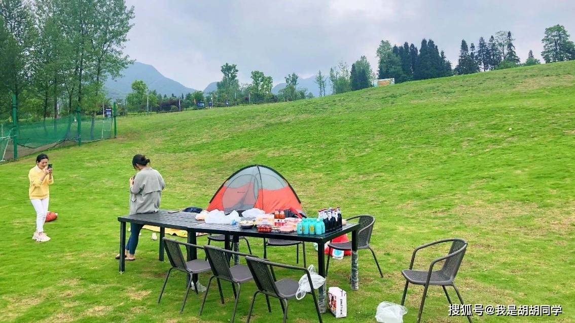 桐梓兴茂旅游度假区重庆高铁1小时直达避暑天堂海拔1300米景区场镇双