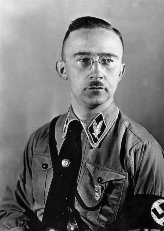 二战时期,德国元首为确保自身安全,有没有替身代替他活动_希特勒_布齐