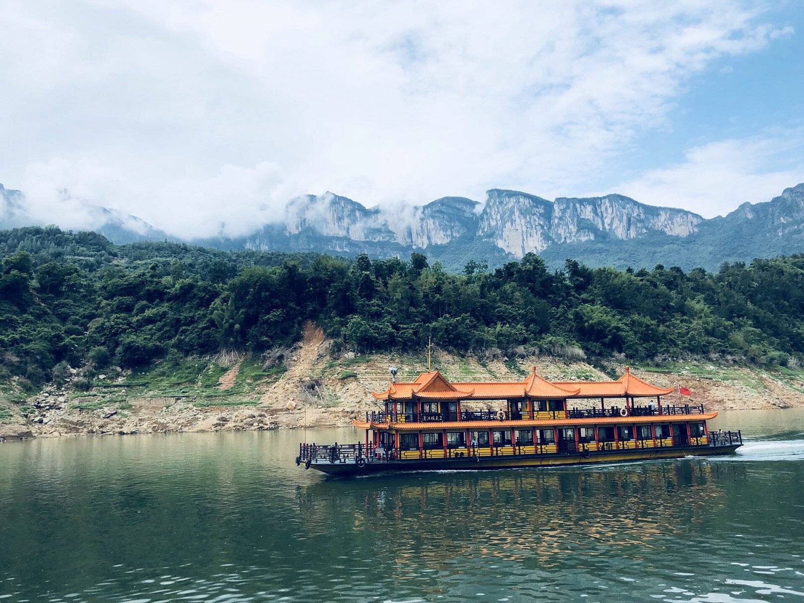 台湾到恩施旅游拼团要多少钱台湾到恩施旅游拼团攻略及费用