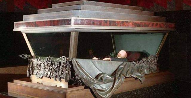 原创愚人节那些没分寸的玩笑列宁遗体被收购世界末日来临外星人