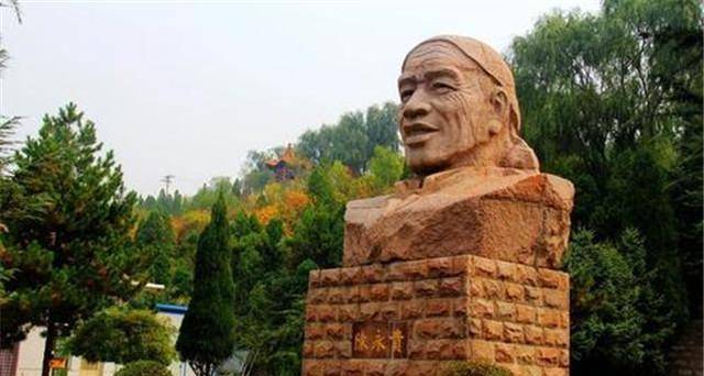 陈永贵逝世后埋在虎头山上亲眼看着大寨的变化