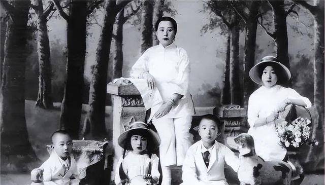 90岁病逝葬入八宝山公墓,四位子女各有成就_张作霖_张学思_生活