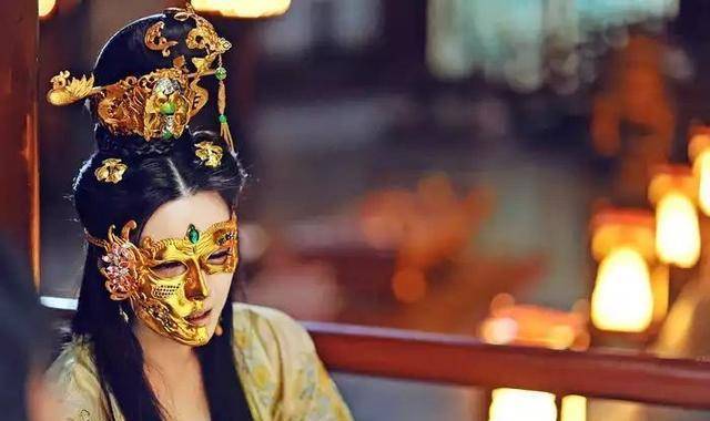 原创猪八戒为什么总要扒开被打死的狐狸精的衣服看