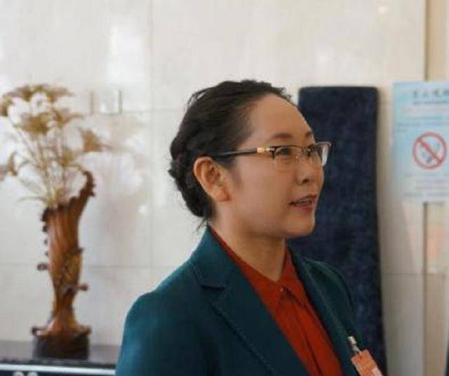 原创天津女富豪张荣华45岁丧夫一人撑起一片天为汶川武汉捐数亿