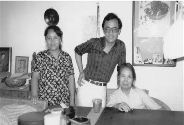 原创17岁嫁给丈夫58岁时丈夫爱上小姑娘陈布文绝食两个月病逝