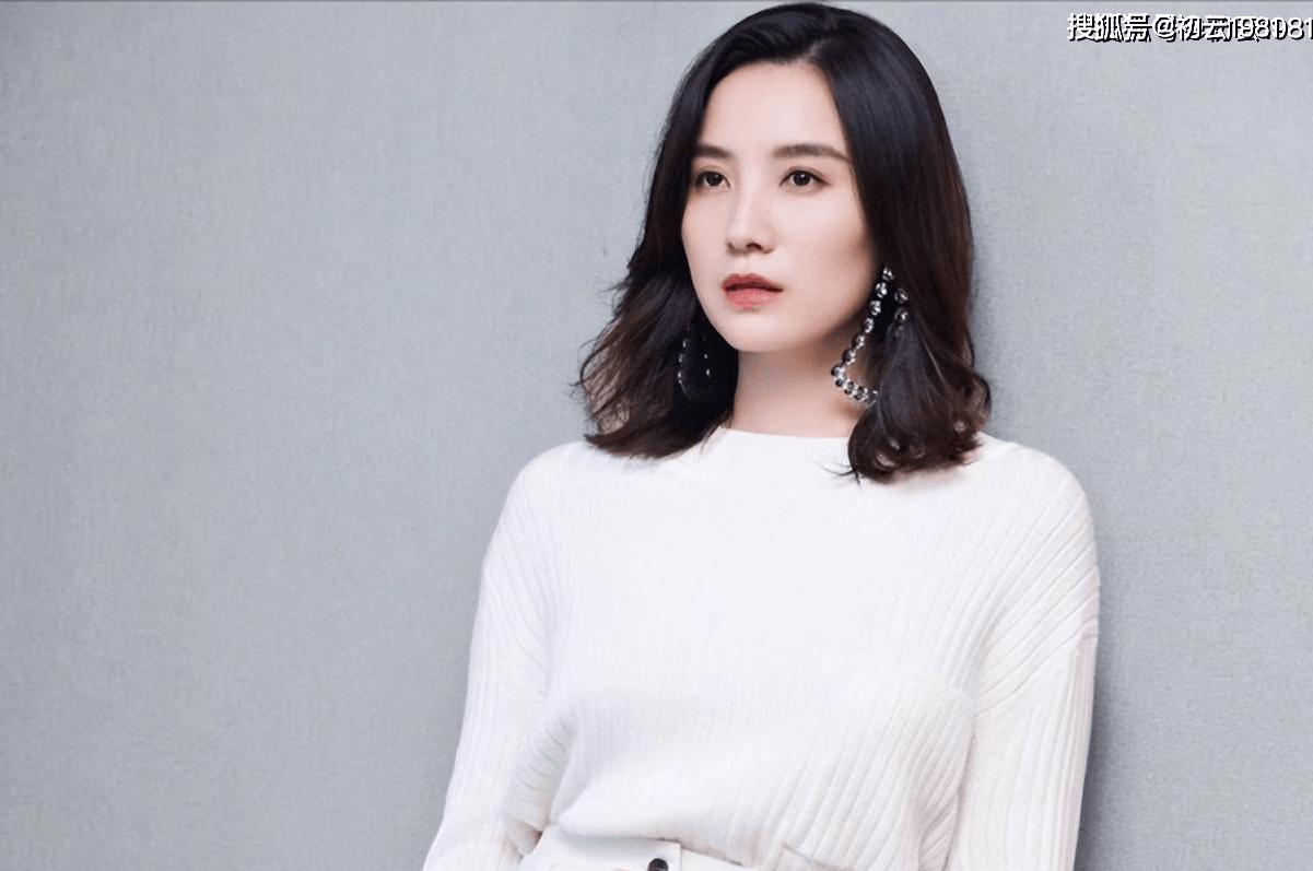 原创这谁能顶得住呢43岁宋佳绝美性感令人惊艳