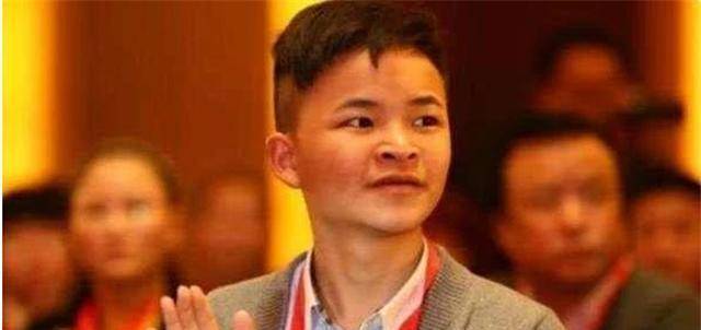 如今的林浩可以说是个真正演员了,此外他还创办了很多慈善基金项目,与